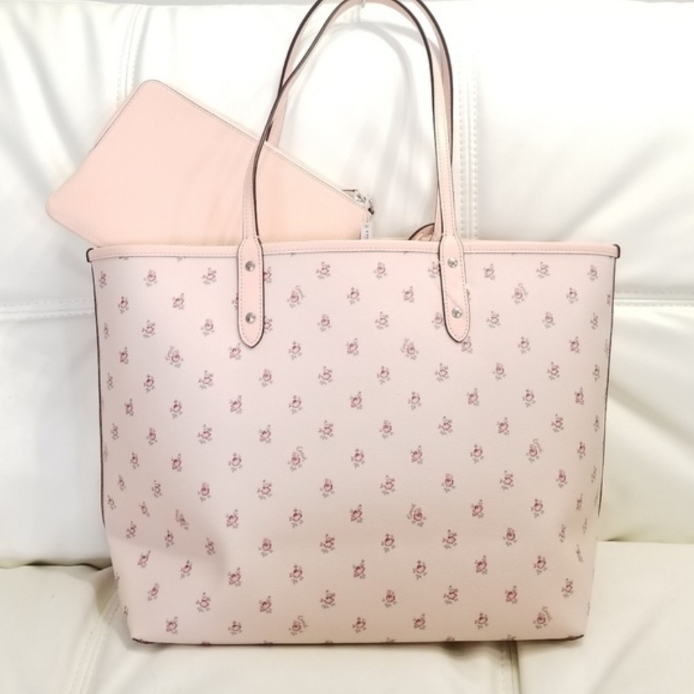 🚫SOLD🚫NWT COACH REV CITY TOTE & WRISTLET SET - Picture 2 of 8